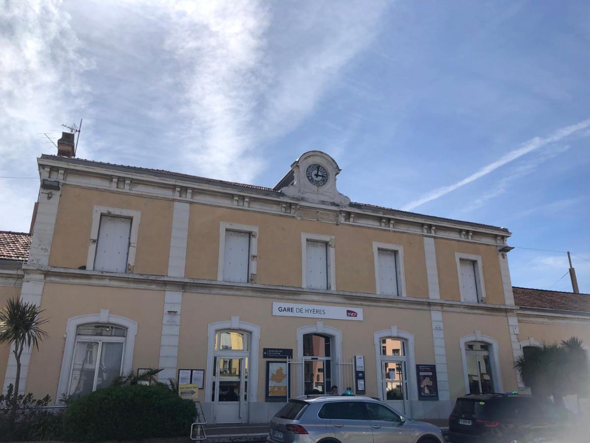 A la Gare ! T2 Hyères Appartamento Esterno foto